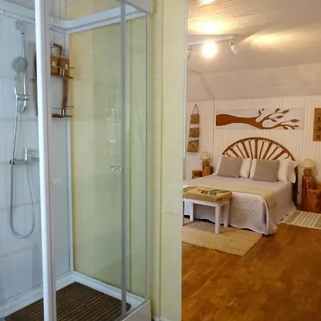 Chambres D'hotes Le Casse Noix 사흘라 라 카네다