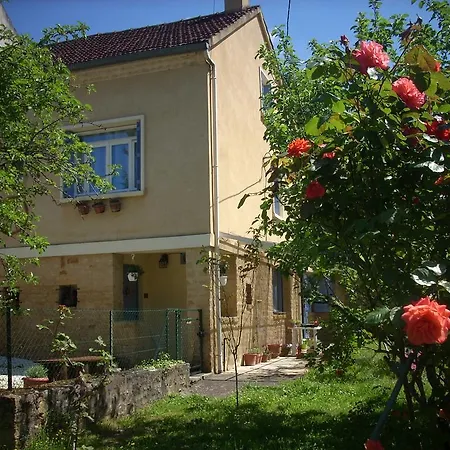 Chambres D'hotes Le Casse Noix B&B *