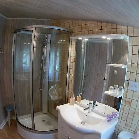 Chambres D'hotes Le Casse Noix B&B 사흘라 라 카네다