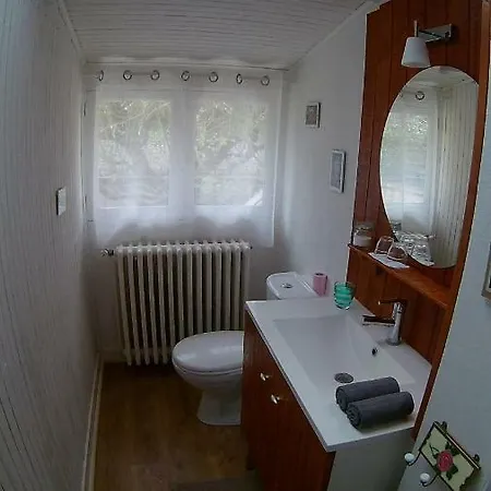 Chambres D'hotes Le Casse Noix * 사흘라 라 카네다