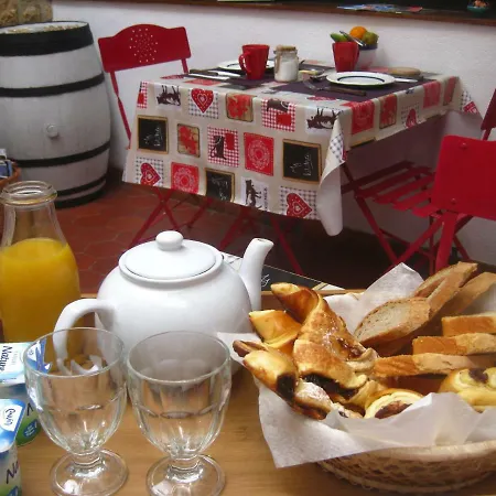 Chambres D'hotes Le Casse Noix B&B