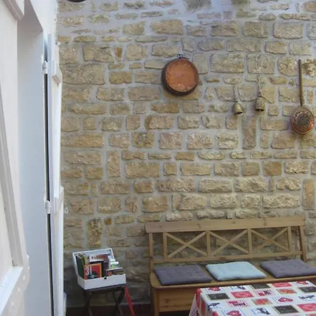 Chambres D'hotes Le Casse Noix B&B 사흘라 라 카네다